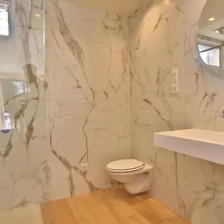 Villa Maison Loft Exceptionnel, Antibes, Jacuzzi Prive